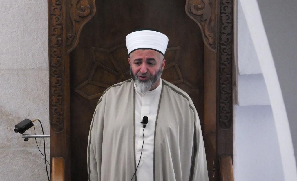 خطبة الجمعة في مسجد دار الإيمان