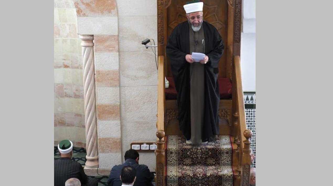 خطبة الجمعة في زوايا الأشراف