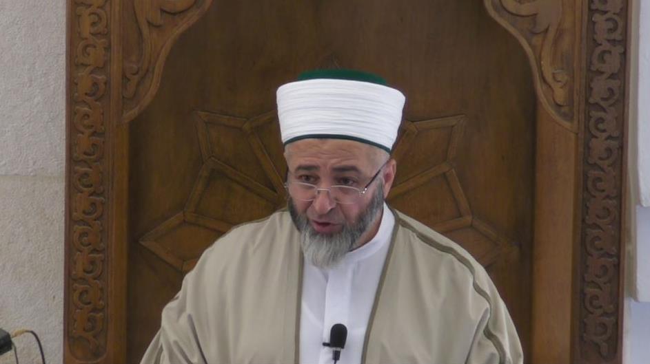 خطبة الجمعة في مسجد دار الإيمان